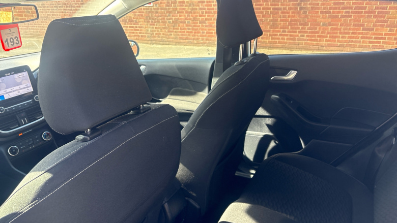 Ford Fiesta 1.0 EcoBoost Hybrid mHEV 125 Titanium 5dr Petrol Hatchback